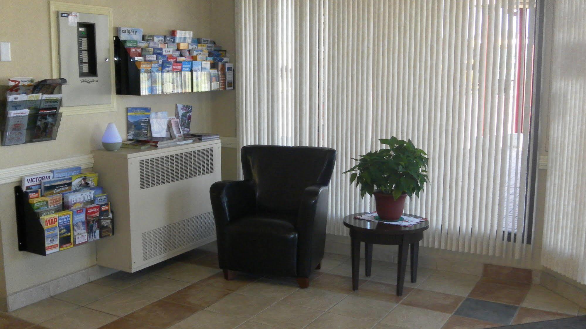 Stampeder Inn Ponoka Екстер'єр фото